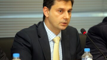 Χ. Θεοχάρης: Καλύτερα να κλείσουν οι επιχειρήσεις που δημιουργούν ελλείμματα