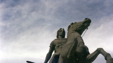 Βρέθηκε ο τάφος του Μεγάλου Αλεξάνδρου στις Σέρρες; 