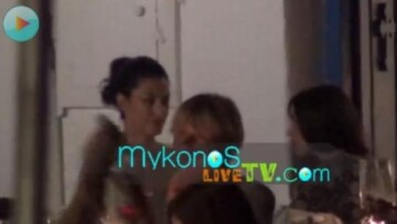 Οι πρώτες solo διακοπές της Μόνικα στην Πάρο (Βίντεο)