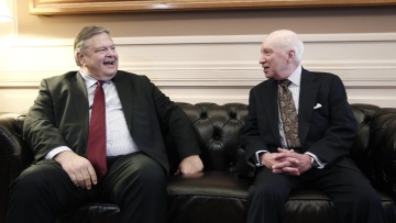 Νίμιτς: «Πολύ δύσκολη η διαπραγμάτευση» για την ονομασία των Σκοπίων