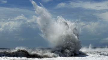 Στο έλεος του τυφώνα Φιλιππίνες-Ταϊβάν