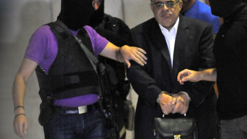 Ποινική δίωξη ασκήθηκε στους πέντε συλληφθέντες βουλευτές της Χρυσής Αυγής