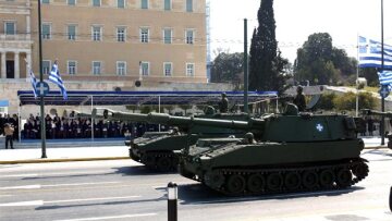 Αβραμόπουλος: Πέντε «χορηγοί» εκδήλωσαν πρόθεση να πληρώσουν για τα καύσιμα των αρμάτων στις παρελάσεις