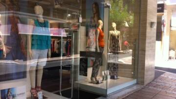 Πανελλαδική απεργία στο εμπόριο την πρώτη Κυριακή με ανοιχτά καταστήματα!