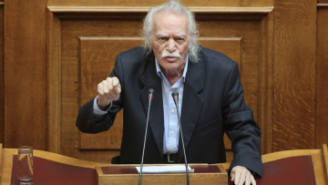 Γλέζος: «Δεν έχουμε πειστική απάντηση στο πού θα βρούμε τα λεφτά για το πρόγραμμά μας...»