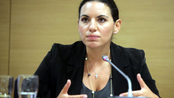 Στο Λονδίνο ταξιδεύει η Όλγα Κεφαλογιάννη