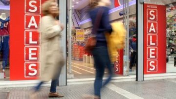 ΕΣΕΕ: Την Κυριακή άνοιξαν ένα στα τέσσερα καταστήματα 