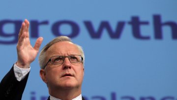 Όλι Ρεν: «Τα χειρότερα έχουν περάσει για την Ελλάδα»