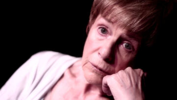 Πέθανε η σπουδαία ηθοποιός Αντιγόνη Βαλάκου