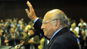 Κύπρος: Σε λαϊκό προσκύνημα η σορός του Γλαύκου Κληρίδη