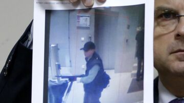 Συναγερμός στο Παρίσι για τον ένοπλο που διαφεύγει 