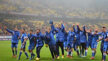 Τα συγχαρητήρια των ελληνικών ομάδων για την επιτυχία της Εθνικής μας