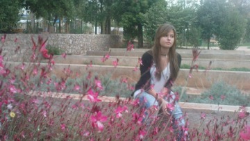 Η 16χρονη Μυρτώ βγήκε από το νοσοκομείο για να κοινωνήσει