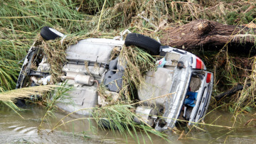 Δύο γυναίκες νεκρές και δύο αγνοούμενοι από τη θεομηνία στη Ρόδο 