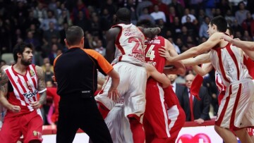 Βίντεο: Δείτε το ξύλο ανάμεσα σε Μπέγκιτς και Μενσά-Μπονσού