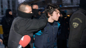 Με εισαγγελέα τον Πεπόνη ξεκίνησε η δίκη για τη ληστεία στο Βελβεντό