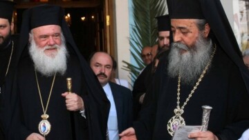 Σκληρή κριτική στον Αρχιεπίσκοπο για το σύμφωνο συμβίωσης από τον μητροπολίτη Φθιώτιδος