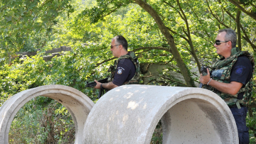 Nεκρός αστυνομικός σε ανταλλαγή πυροβολισμών με κακοποιούς στα ελληνοαλβανικά σύνορα