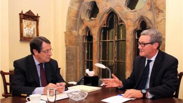 Χουριέτ: Θα ξαναξεκινήσουν οι συνομιλίες Ελληνοκυπρίων-Τουρκοκυπρίων