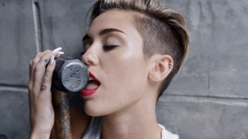 Miley Cyrus: Καλλιτέχνις της χρονιάς για το MTV