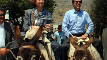 Ο υπουργός «πολύ στενοχωρημένος», αλλά η δίκη αναβλήθηκε