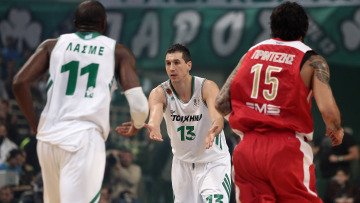 Ο Παναθηναϊκός «έσπασε» το αήττητο του Ολυμπιακού και πάει τελικό