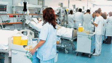 Σαμαράς - Βενιζέλος: Θα τα πουν την Τρίτη  για τα 25ευρω στα νοσοκομεία