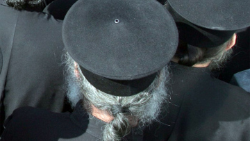Πώς οι ιερείς θα γίνουν επιχειρηματίες με δικές τους εταιρείες