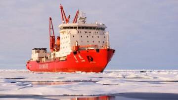 Ανταρκτική: Στην αλλαγή του καιρού ελπίζει το κινεζικό παγοθραυστικό 