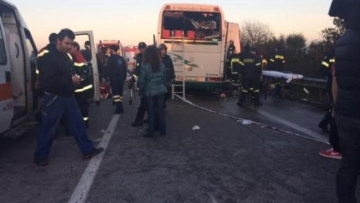 Θρήνος για τα δύο άτυχα κορίτσια που επέβαιναν στο ΚΤΕΛ
