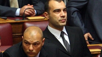 Χ.Α.: Στο ίδιο κελί Γερμενής και Ηλιόπουλος, δίπλα στον Γιάννη Λαγό