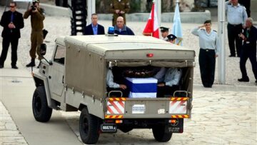 Στο οικογενειακό του αγρόκτημα ενταφιάστηκε ο Αριέλ Σαρόν