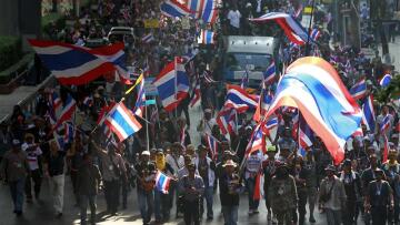 Ταϊλάνδη: Έκρηξη με 22 τραυματίες σε πορεία αντικυβερνητικών διαδηλωτών