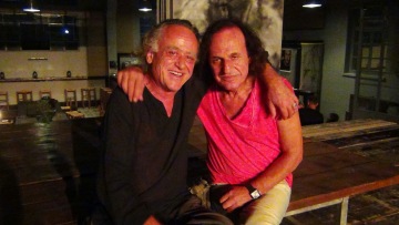 Ακούστε το τραγούδι του Παπακωνσταντίνου που ανεφέρει ο Ξηρός στην προκήρυξη