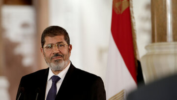 Στις 16 Φεβρουαρίου η δίκη Μόρσι για κατασκοπεία