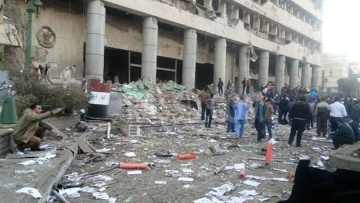 Αίγυπτος: Τρίτη ισχυρή έκρηξη συγκλονίζει το Κάιρο 