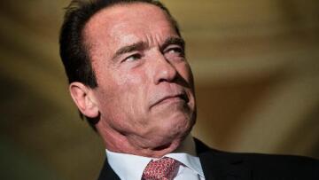 Βίντεο: Ο Terminator στο πλευρό των Ουκρανών διαδηλωτών