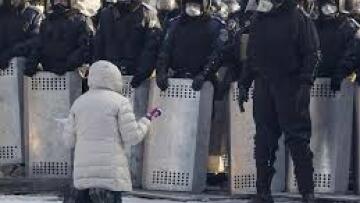 Ουκρανία: Ο Στρατός καλεί τον Γιανουκόβιτς να λάβει "επειγόντως" μέτρα 