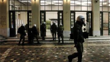 Στον εισαγγελέα οι 14 συλληφθέντες για τα επεισόδια στο κέντρο της Αθήνας