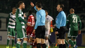 Παράπονα Παναθηναϊκού: Ούτε λέξη για τον τραυματισμό Καπίνο στο φύλλο αγώνα