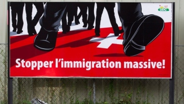 "Στοπ" στους μετανάστες είπαν οι Ελβετοί