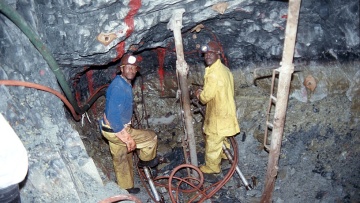 Νότια Αφρική: 200 μεταλλεργάτες παγιδευμένοι σε μεταλλείο χρυσού