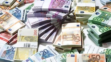 Καταγγελία: Στενός φίλος της οικογένειας Παπανδρέου διατηρεί 50 ΜΚΟ μόνο από το ΥΠΕΞ