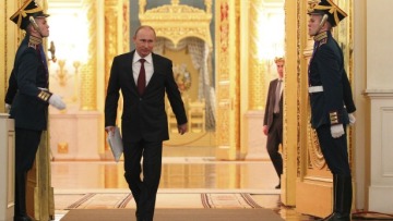 Κρεμλίνο: Παρακολουθούμε αλλά δεν εμπλεκόμαστε στην Ουκρανία