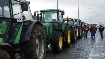 Θεσσαλονίκη: Φεύγουν οι περισσότεροι αγρότες από τα μπλόκα	