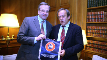 Ποδοσφαιρικά γήπεδα βάσει προδιαγραφών της UEFA υποσχέθηκε ο Σαμαράς στον Πλατινί