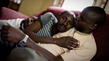 Ουγκάντα: «Παγώνει» ο νόμος κατά των ομοφυλοφίλων