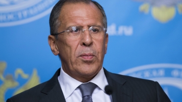 Λαβρόφ: H Oυκρανία δεν είναι υποχρεωμένη να διαλέξει ή Ρωσία ή Δύση 