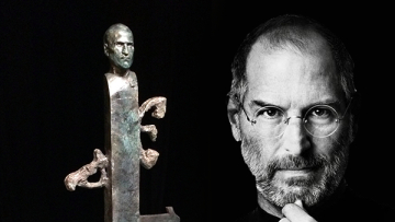 Aυτό είναι το άγαλμα της Apple προς τιμήν του Steve Jobs: Πιο αίσχος δεν γίνεται!