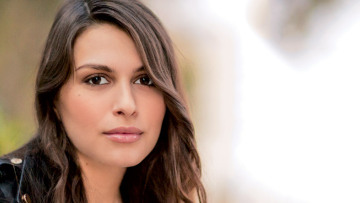 Ελίζα Χριστοδουλίδη: Η δημοσιογράφος που ρώτησε τον George Clooney για τα γλυπτά του Παρθενώνα!